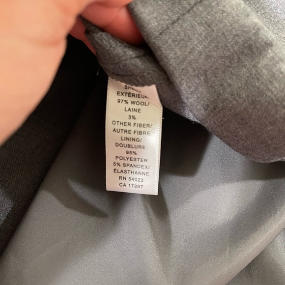 Banana Republic Front Pleated Skirt 6 - Picture 5 of 6